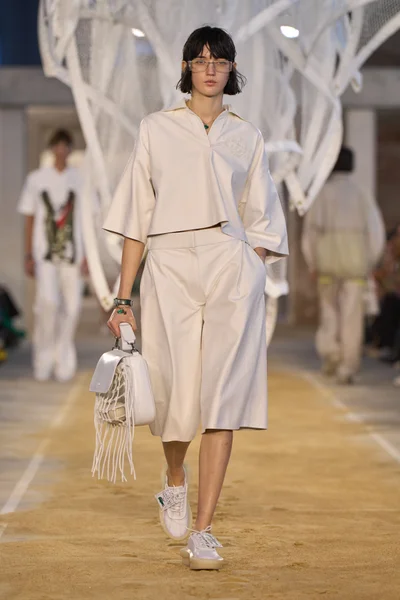 Look 22